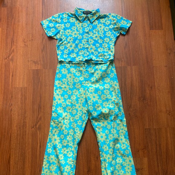 Mango blue and green groovy floral co-ord - Picture 1 of 6